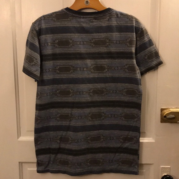 American Eagle Patterned Pocket Short Sleeve Tee - Picture 4 of 4